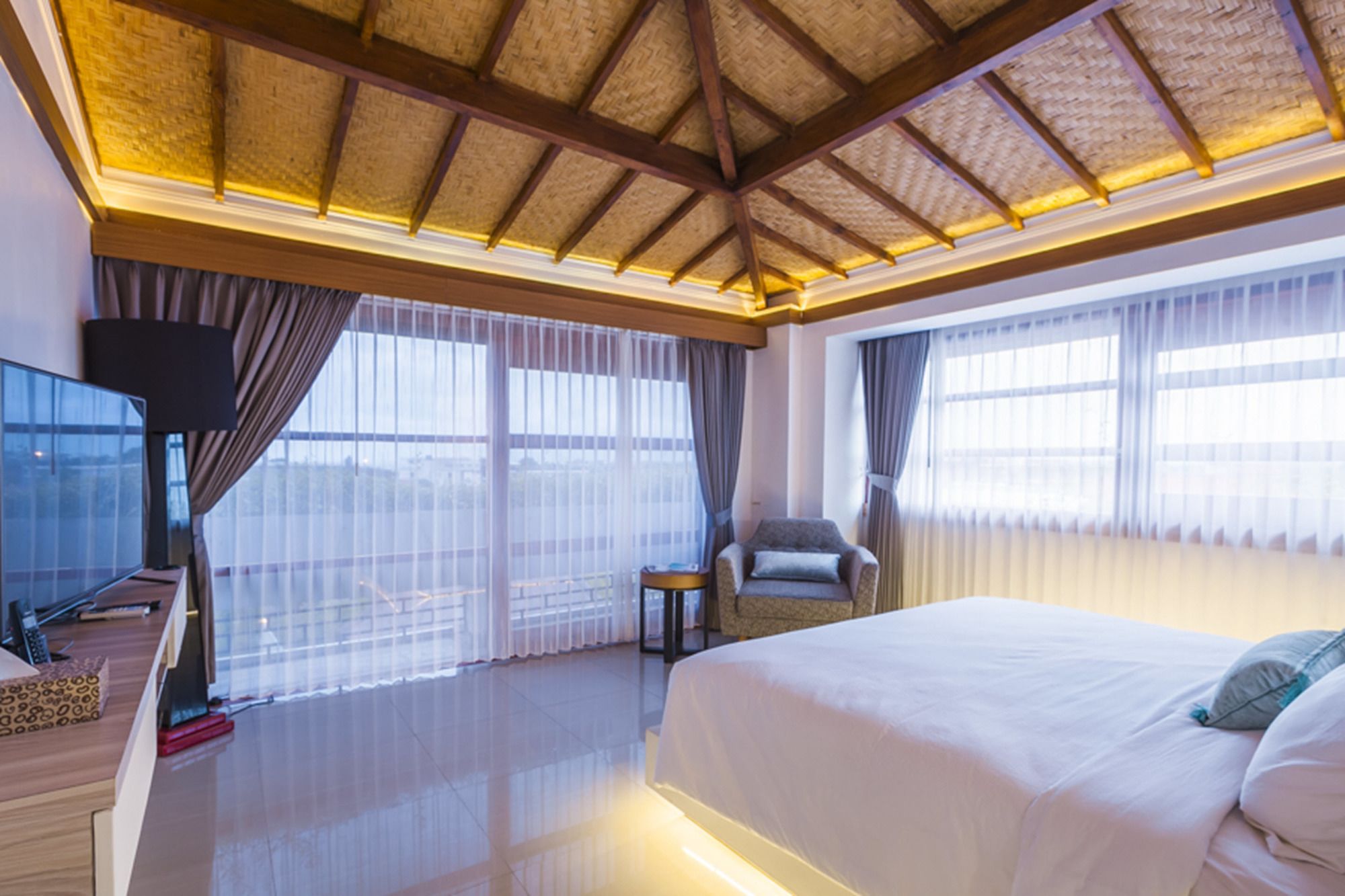 Фото Imani Suites