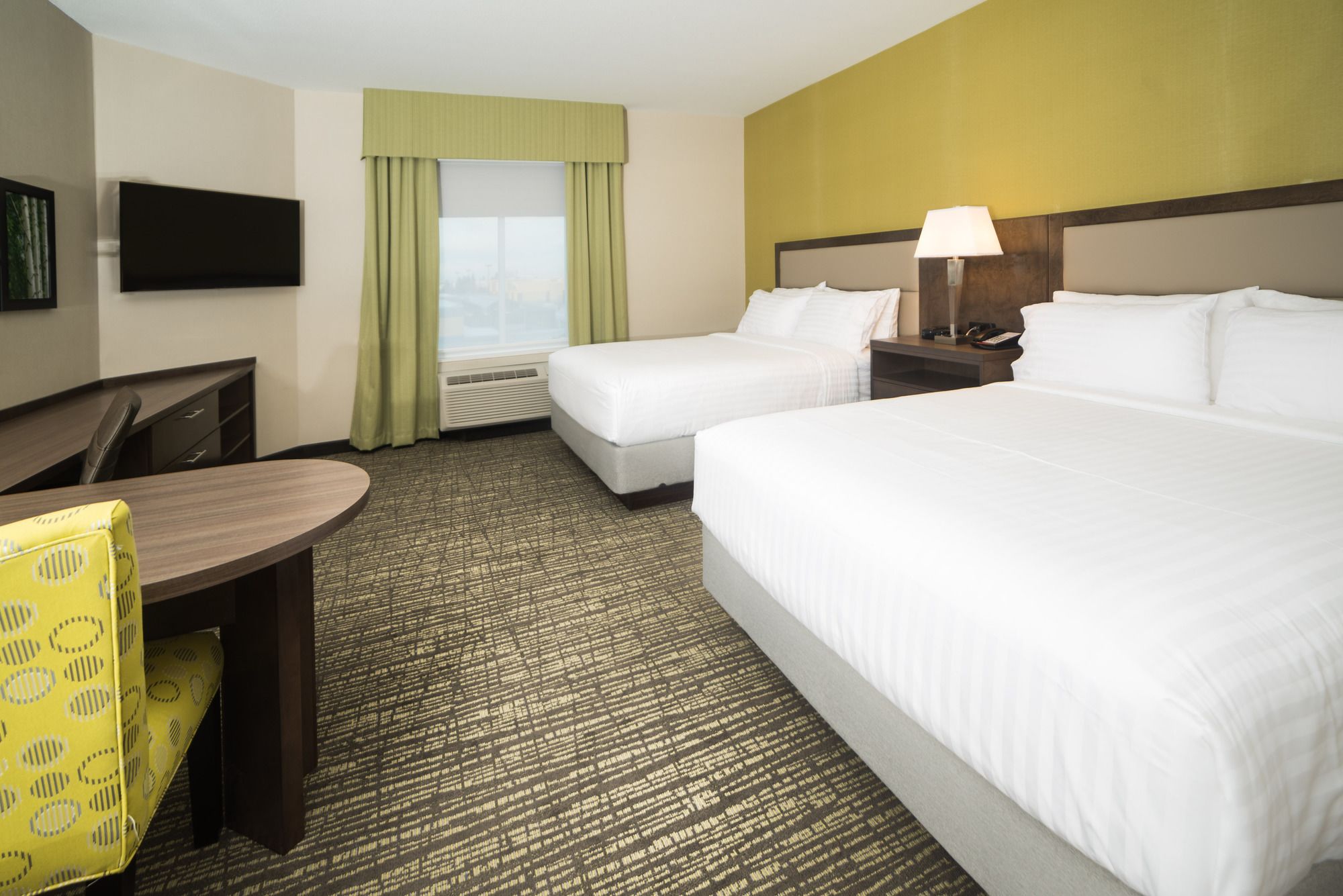 Фото Candlewood Suites West Edmonton - Mall Area, an Ihg Hotel