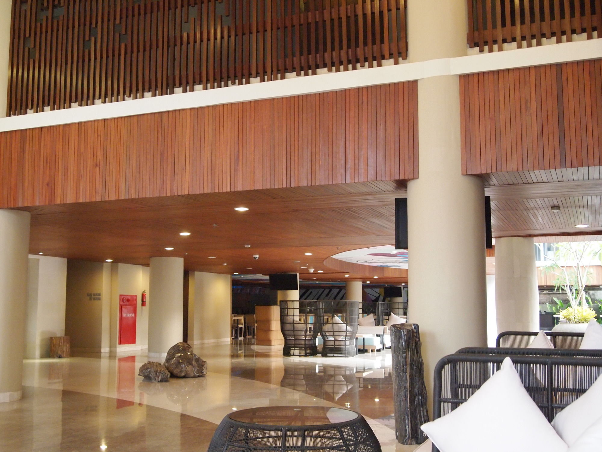 Фото Bedrock Hotel