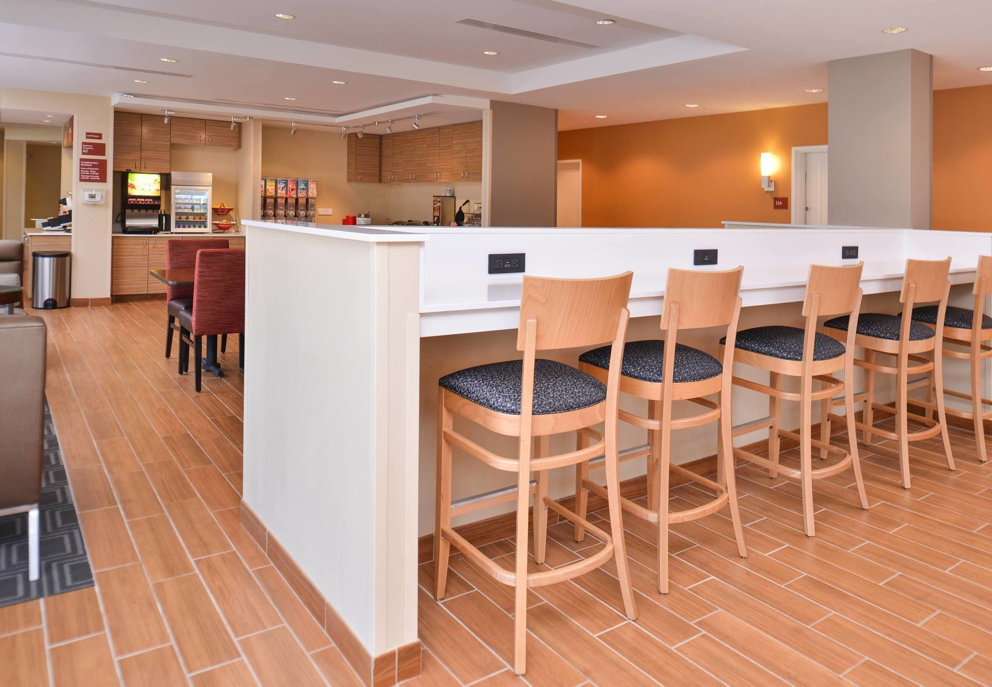 Фото TownePlace Suites by Marriott Gillette