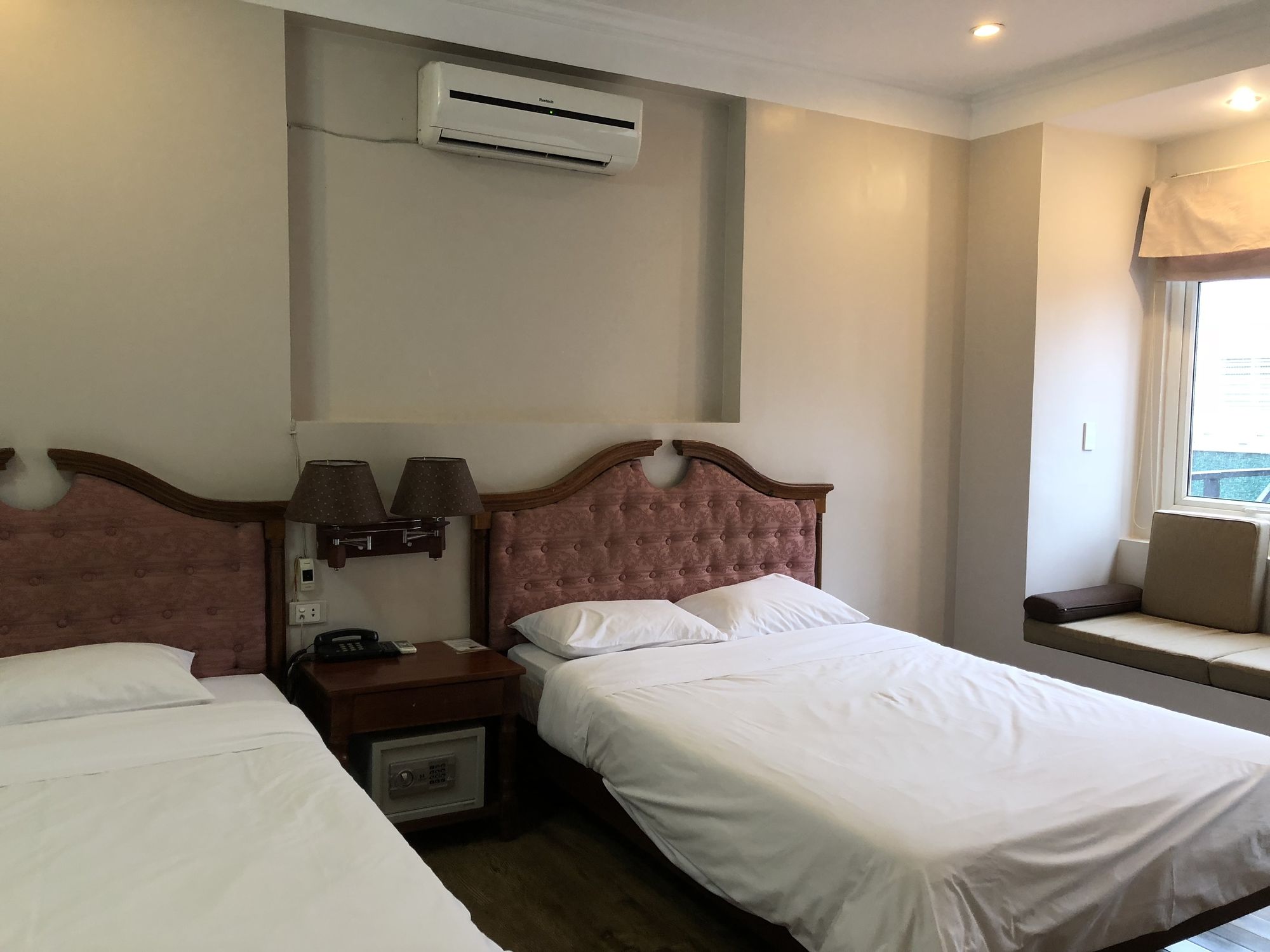 Фото Dreams Hotel