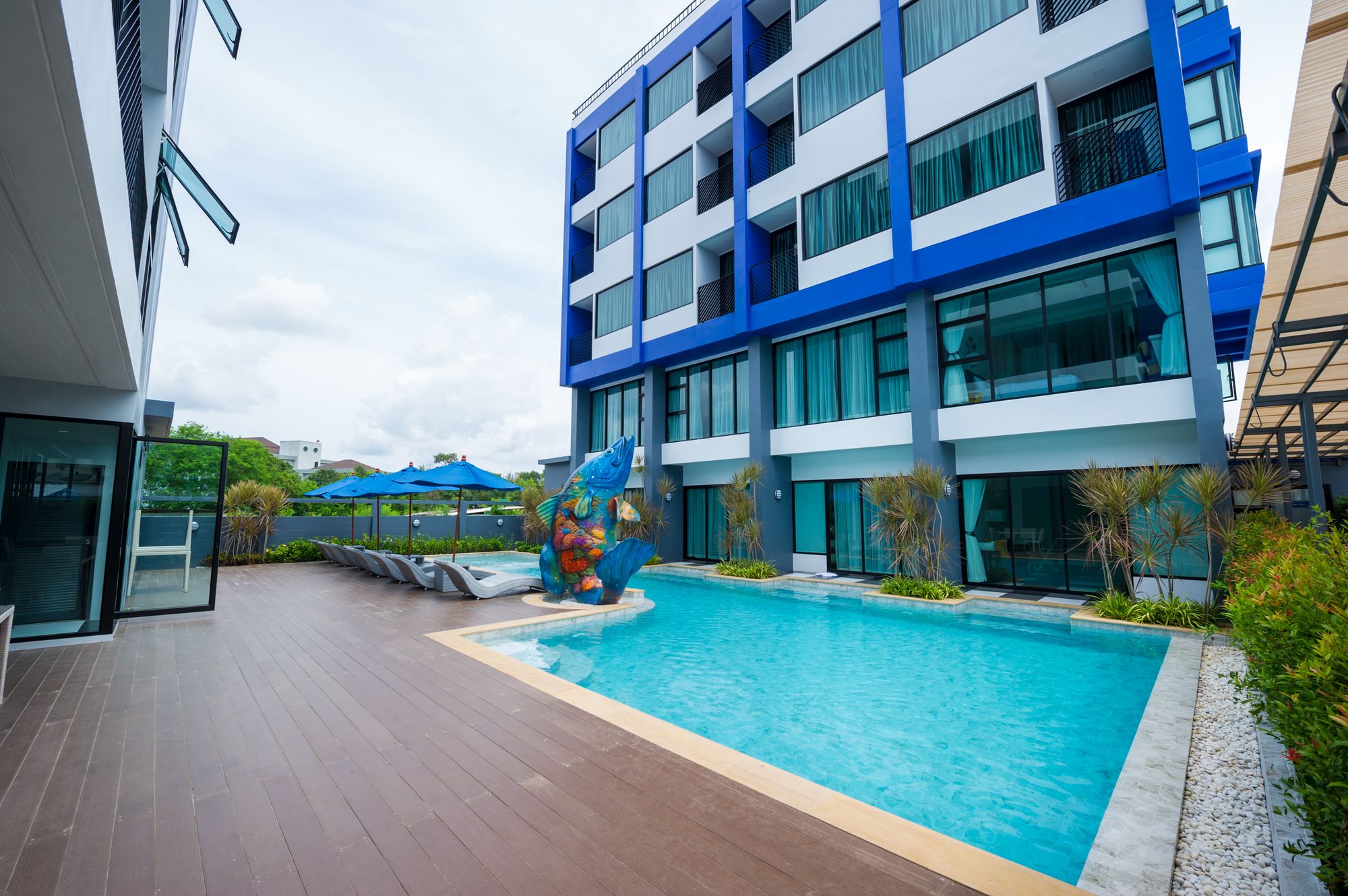 Фото Krabi SeaBass Hotel