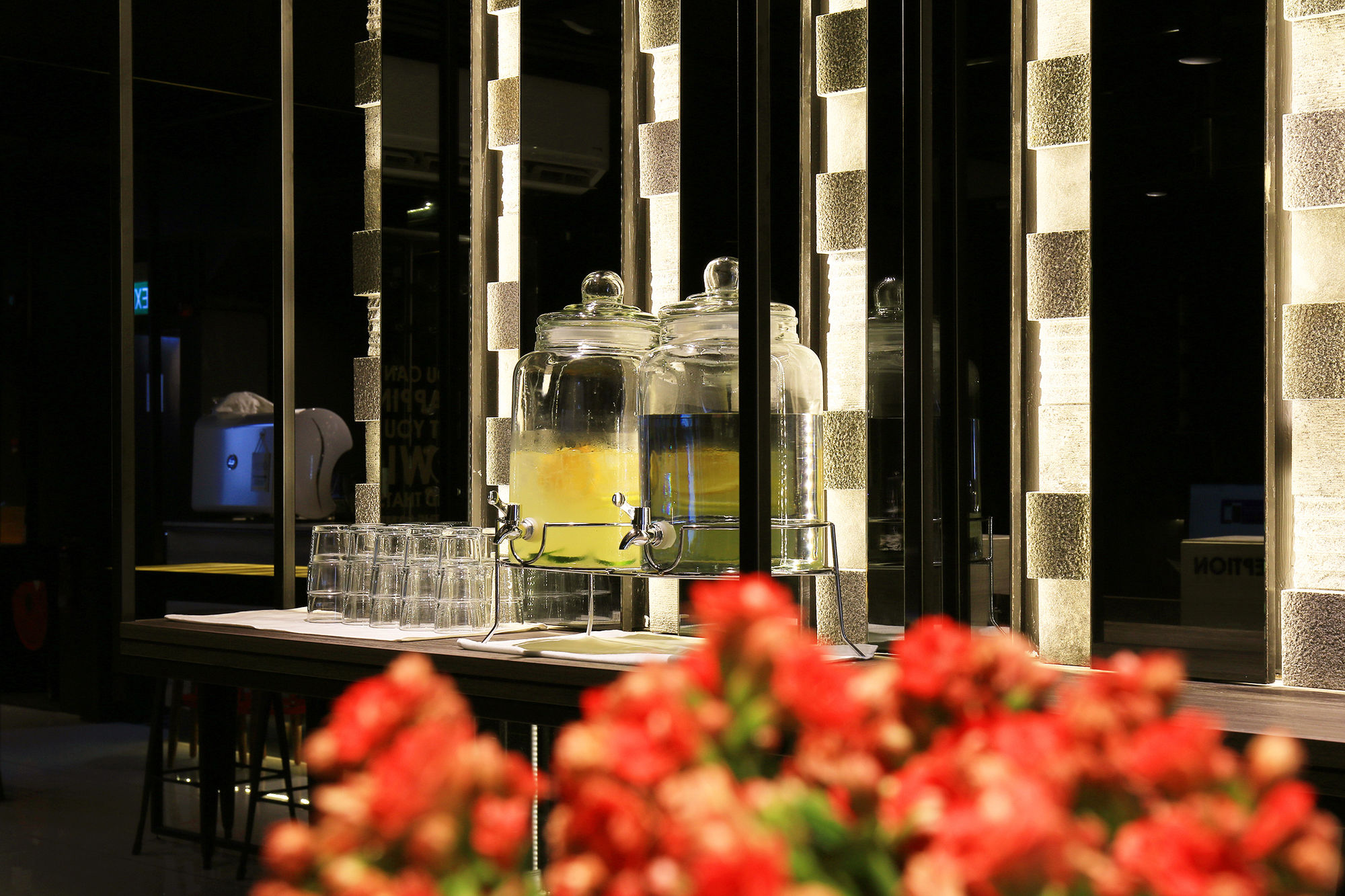 Фото CUBE Boutique Capsule Hotel Chinatown