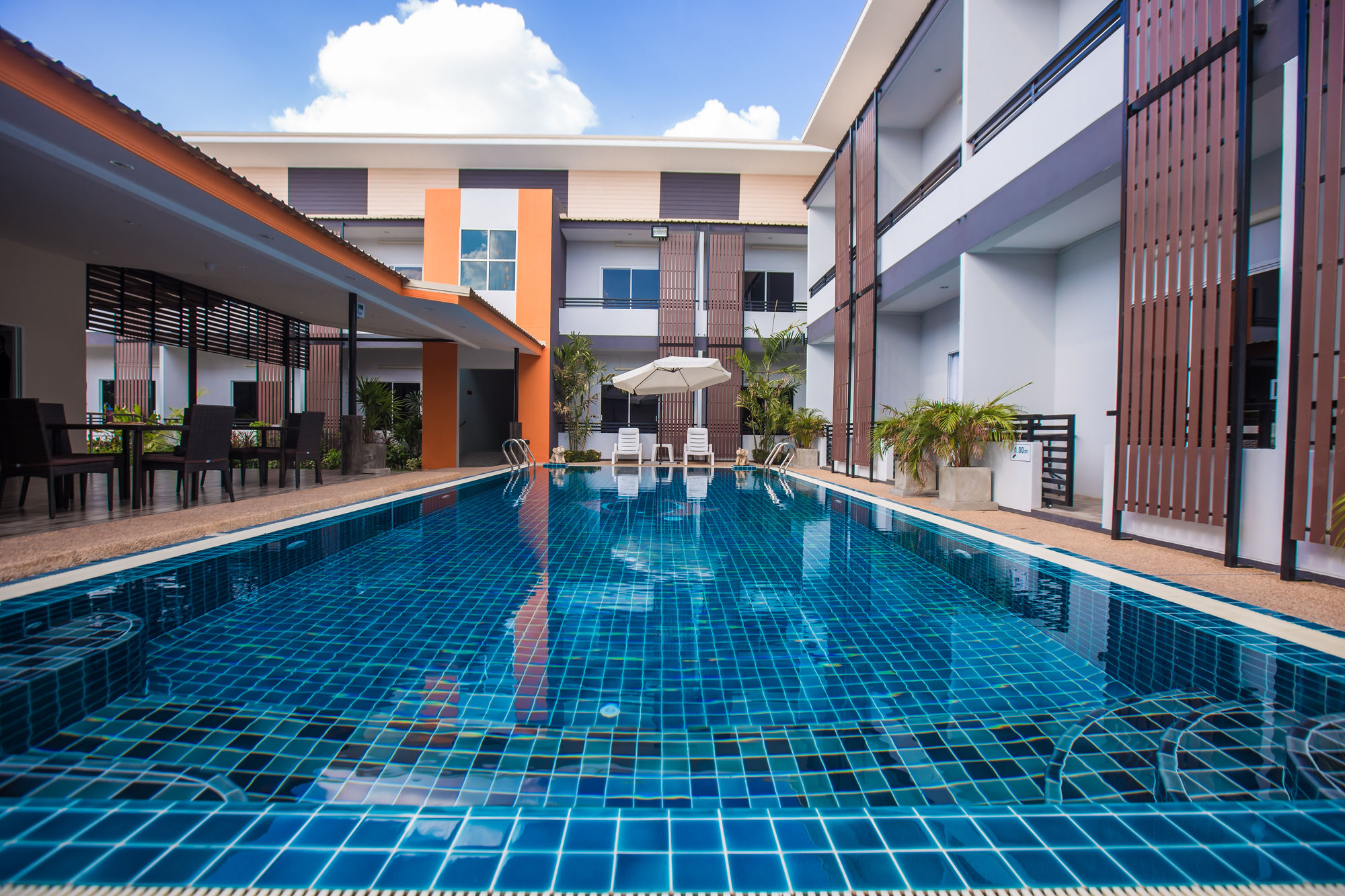 Фото The S. G Hotel