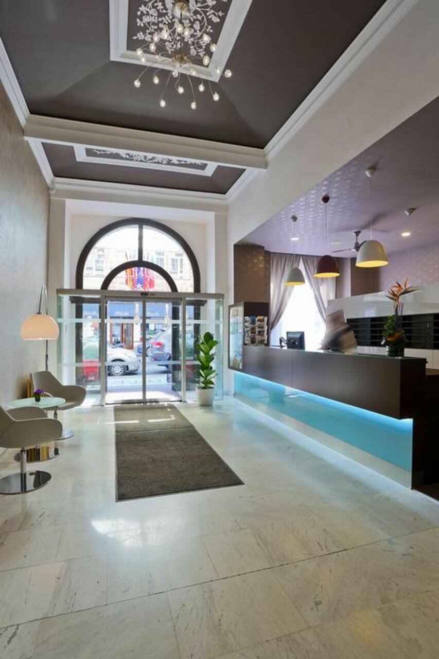 Фото отеля 1