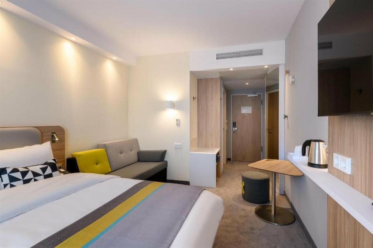 Фото Holiday Inn Express Fulda, an Ihg Hotel