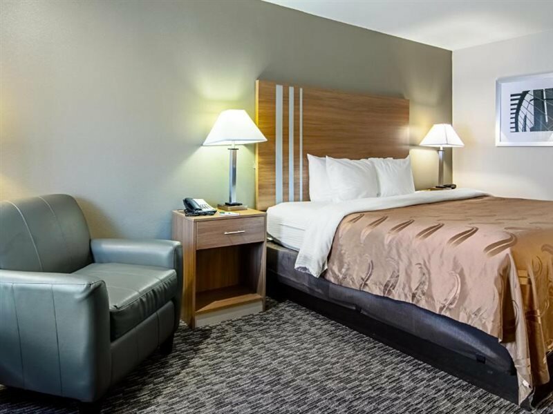 Фото Quality Inn LaGrange