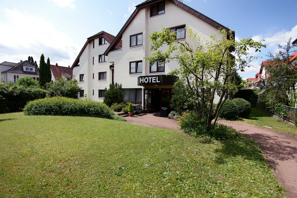 Фото Hotel Flora Stuttgart - Möhringen