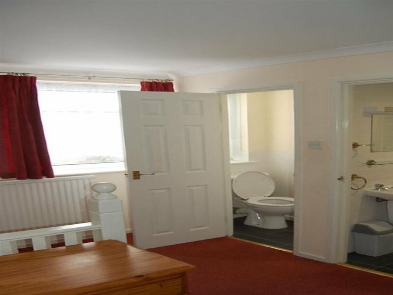 Фото Weatherbury Hotel