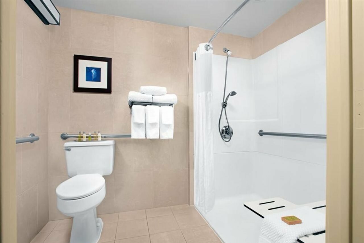 Фото Doubletree by Hilton Hotel Miami Airport & Convention Center