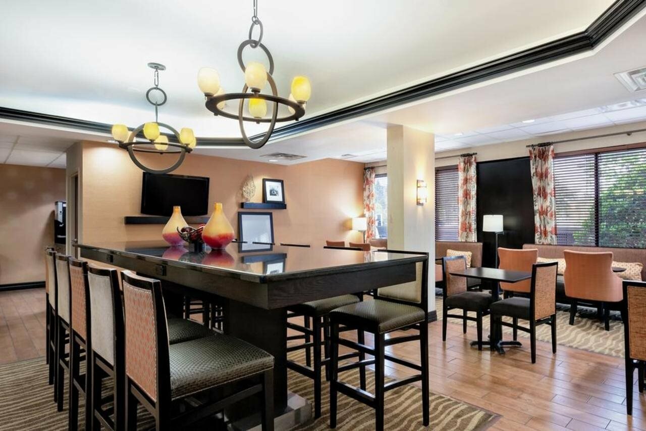 Фото Hampton Inn Spring Hill