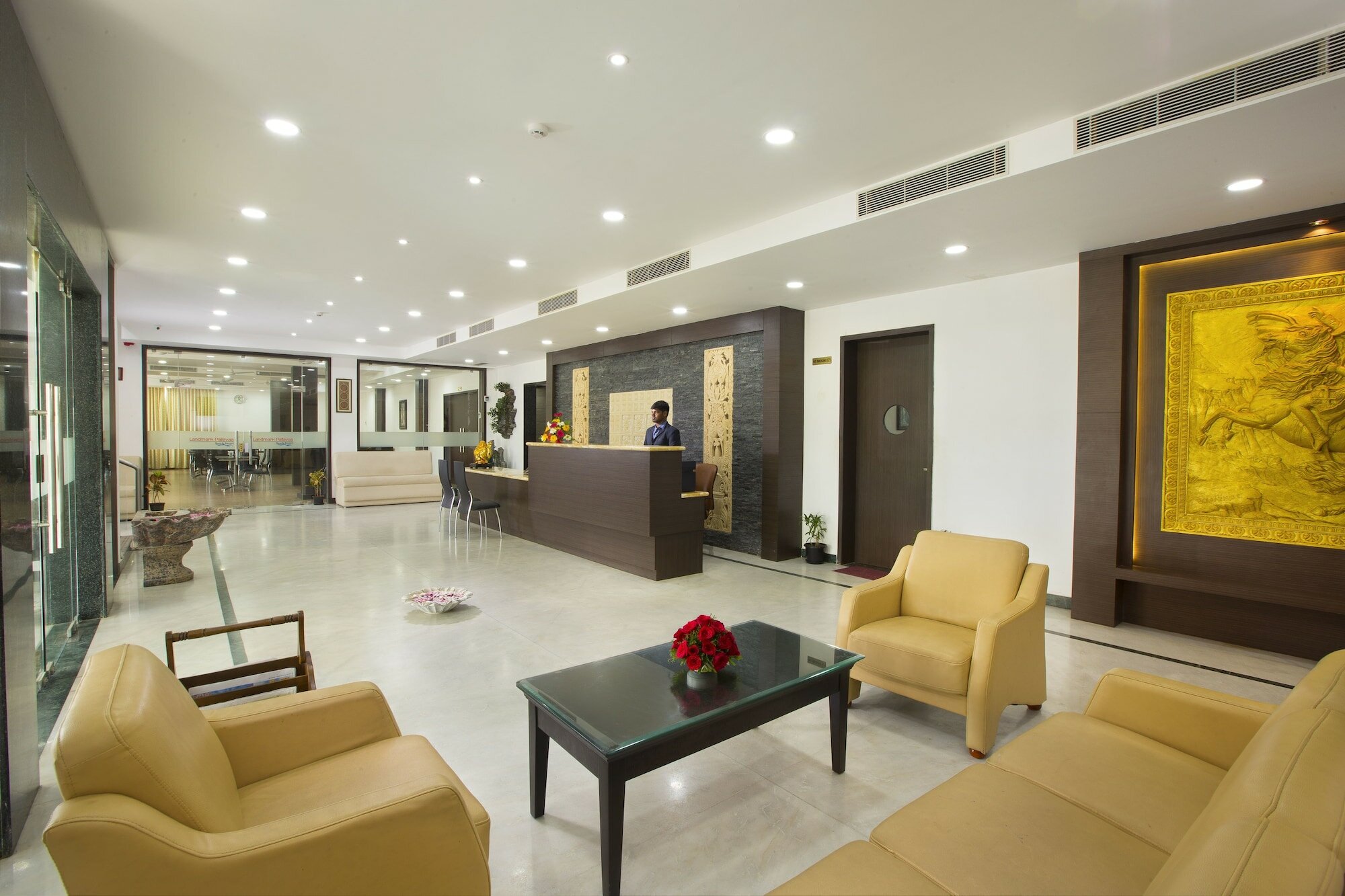 Фото Landmark Pallavaa Beach Resort