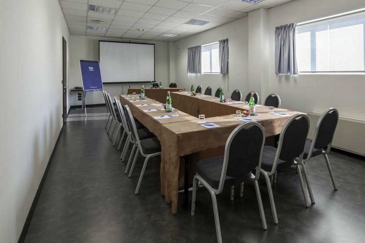 Фото Ac Hotel by Marriott Milan Sesto