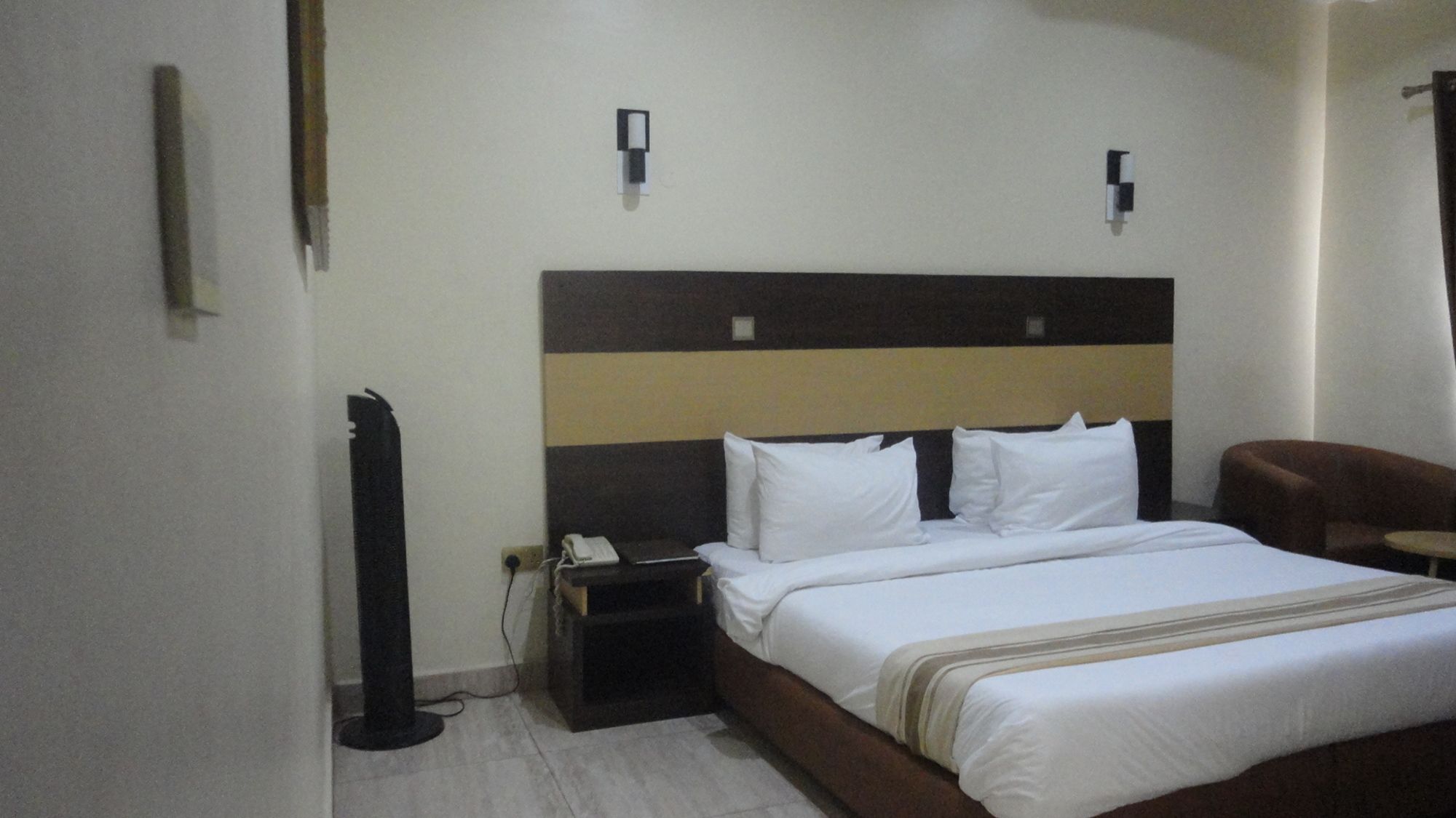 Фото Caesar's Court Hotel and Suites