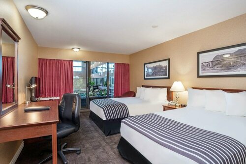 Гостиница Sandman Hotel Castlegar