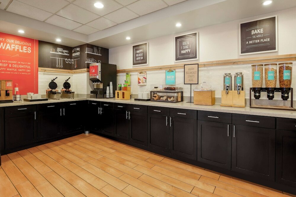 Фото Hampton Inn by Hilton Chicago-Midway Airport