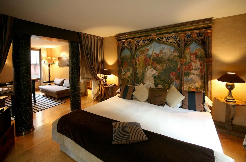 Фото Cour des Loges Lyon, A Radisson Collection Hotel