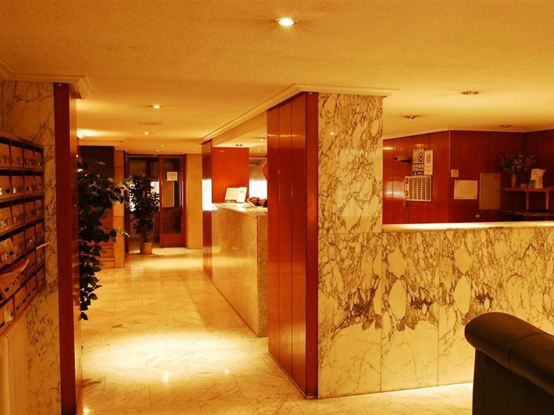 Фото Apartamentos Goya 75