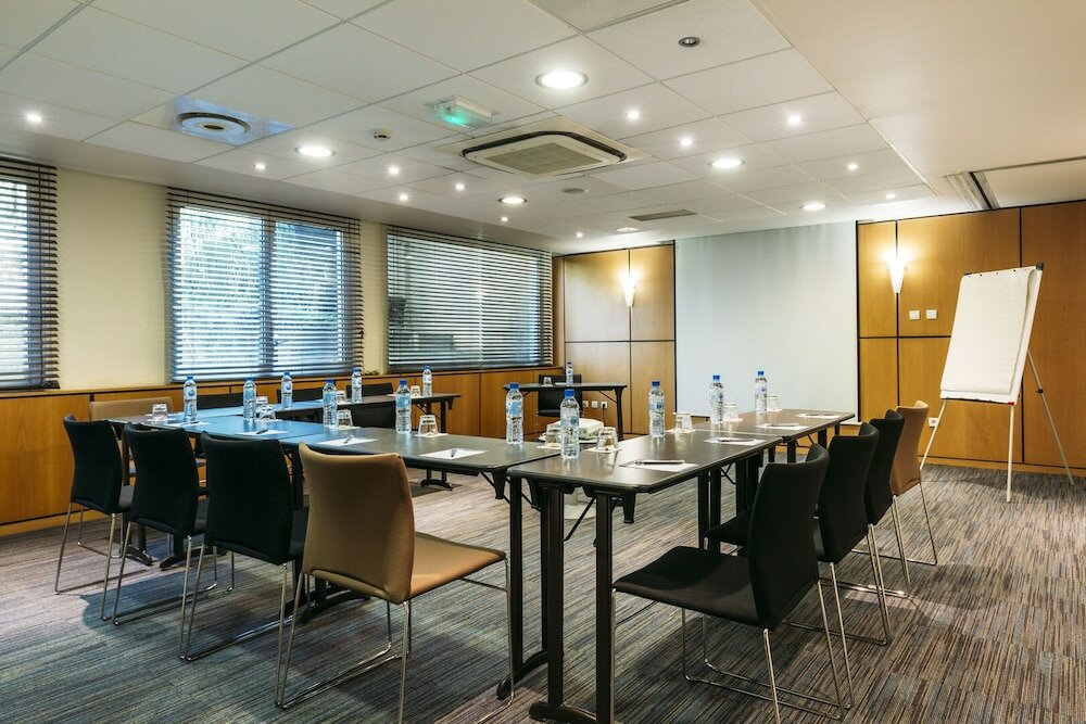 Фото Escale Oceania Aix-en-Provence