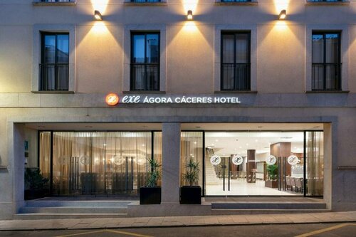 Гостиница Exe Agora Caceres в Касересе