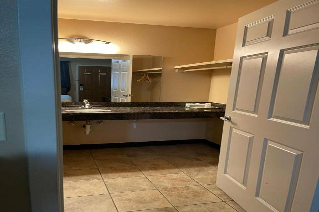 Фото Fairground Inn