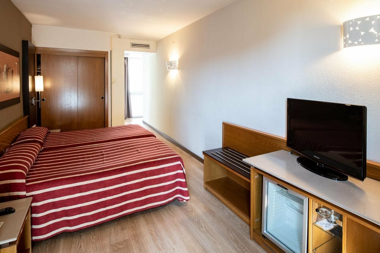 Фото Catalonia Bristol