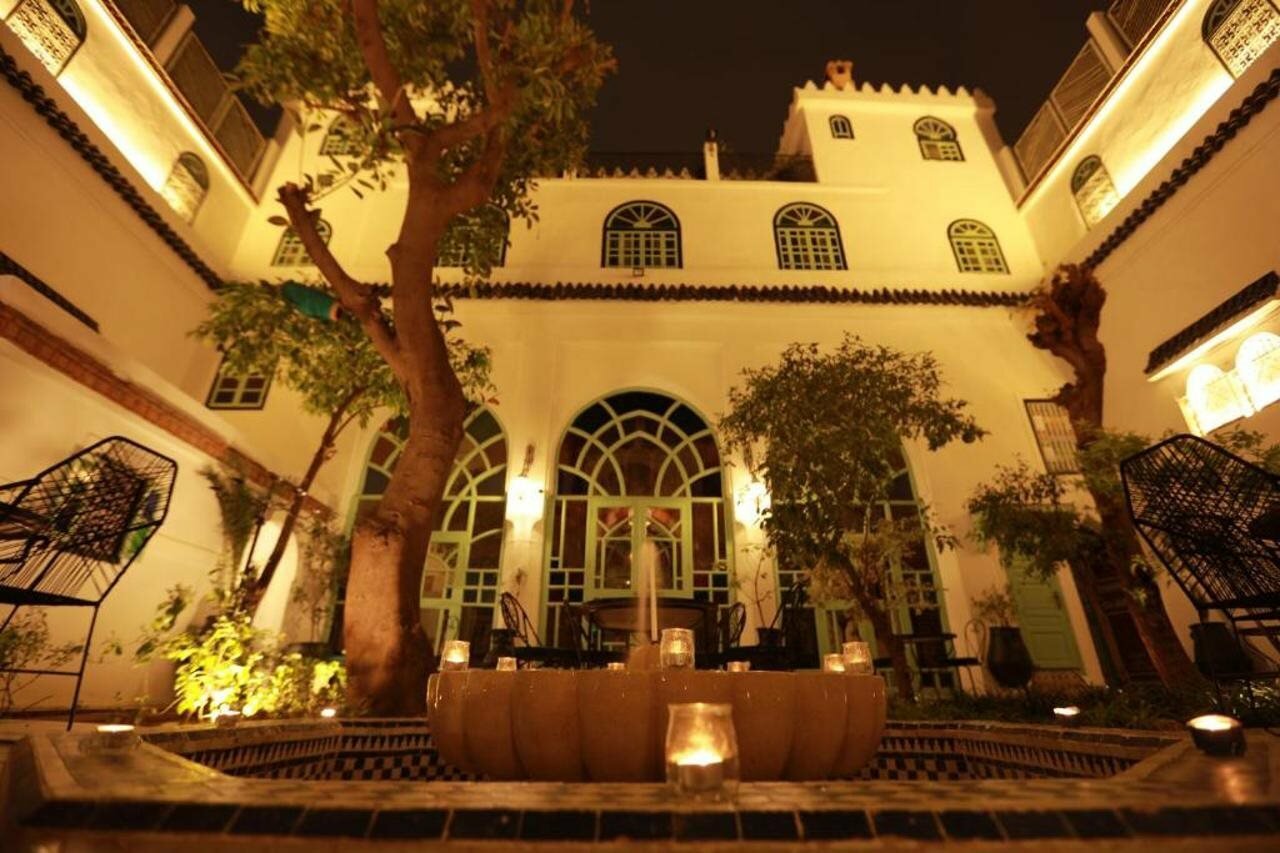 Фото отеля 1