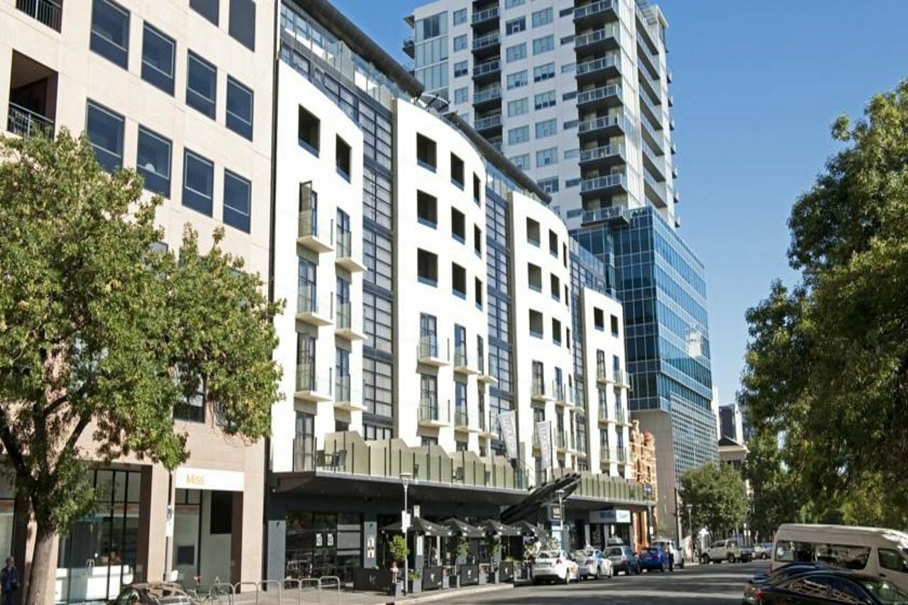 Фото Mantra Hindmarsh Square