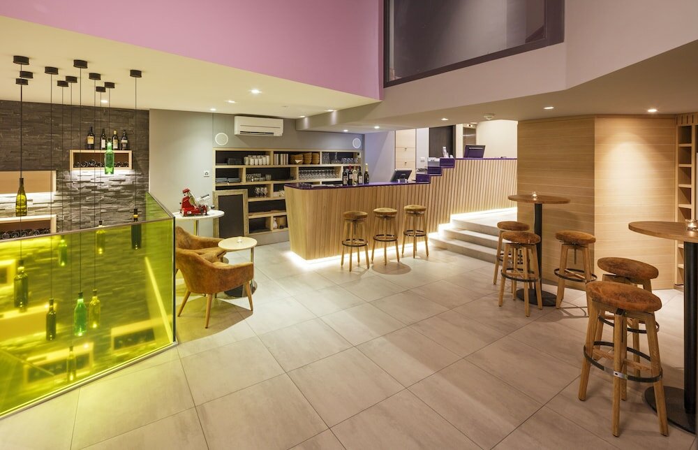 Фото Swiss Wine by Fassbind