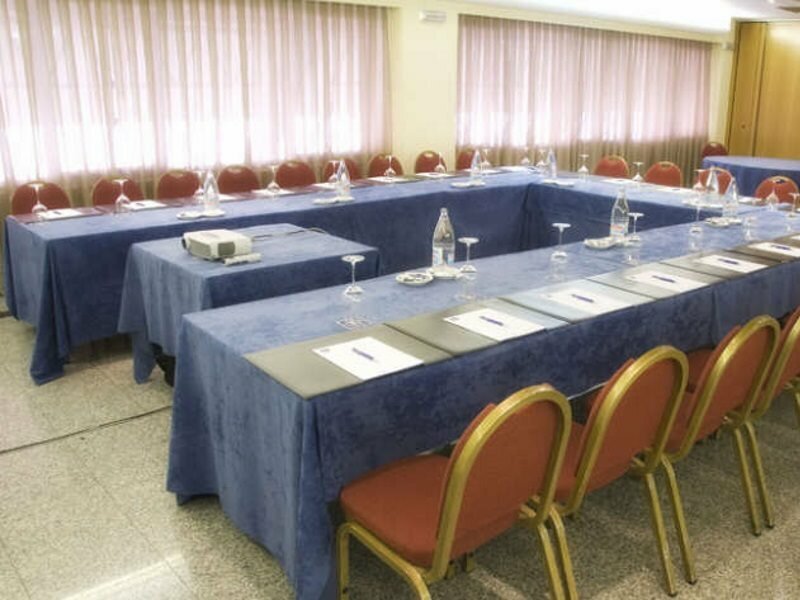 Фото Hotel Parquesur