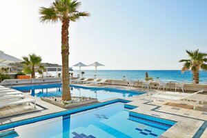 отель Petradi Beach Lounge Hotel