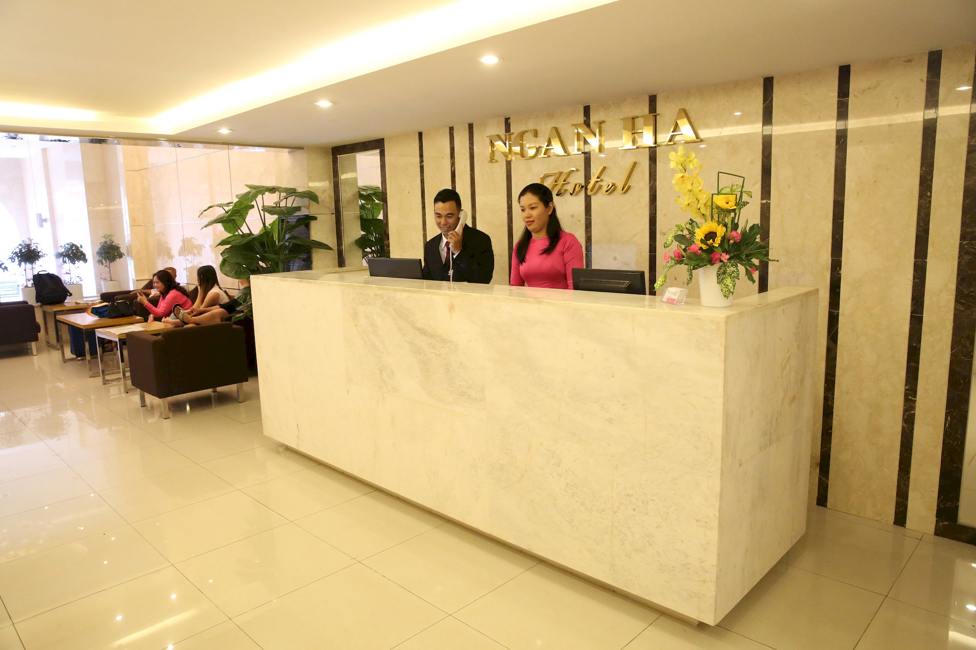 Фото Ngan Ha Hotel