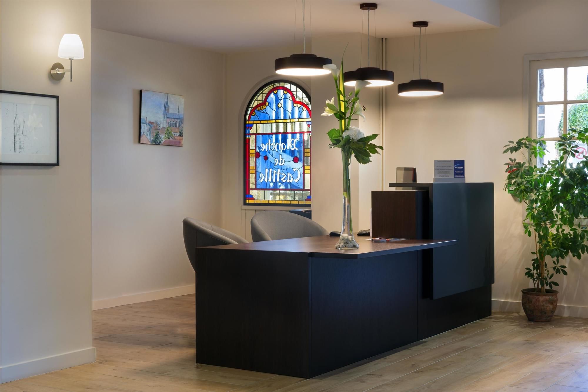 Фото Best Western Blanche de Castille Dourdan