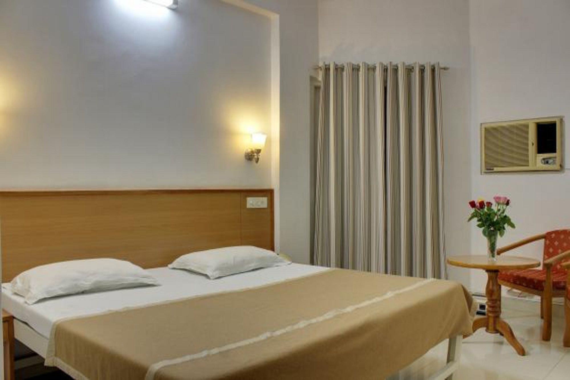 Фото Hotel Shikha Jaipur City Centre