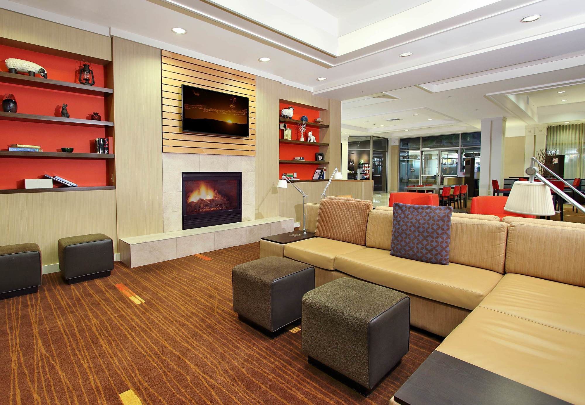 Фото Courtyard by Marriott Oakland Downtown