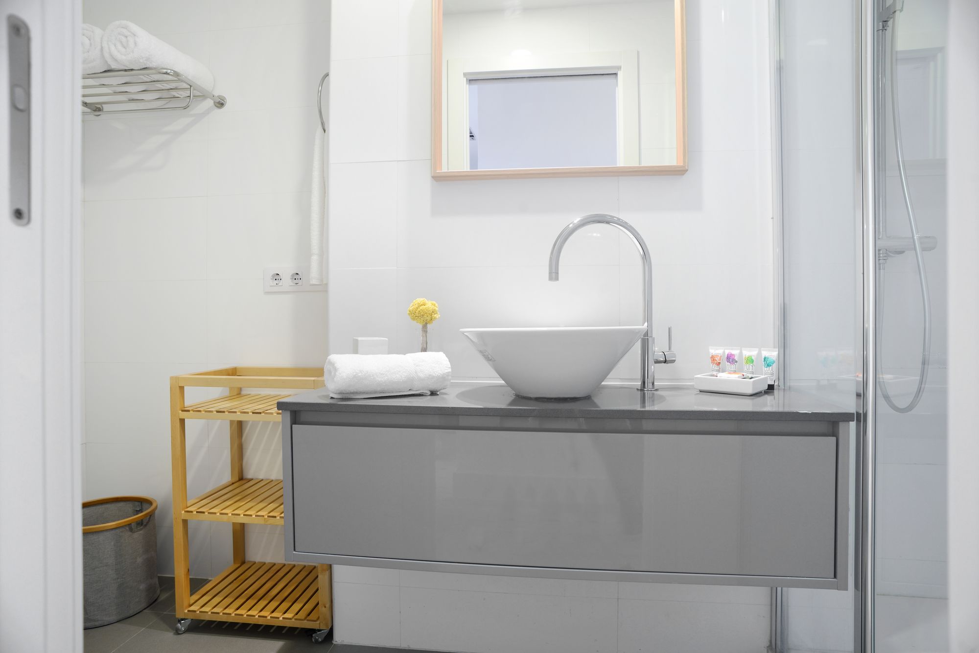 Фото Aspasios Atocha Apartments