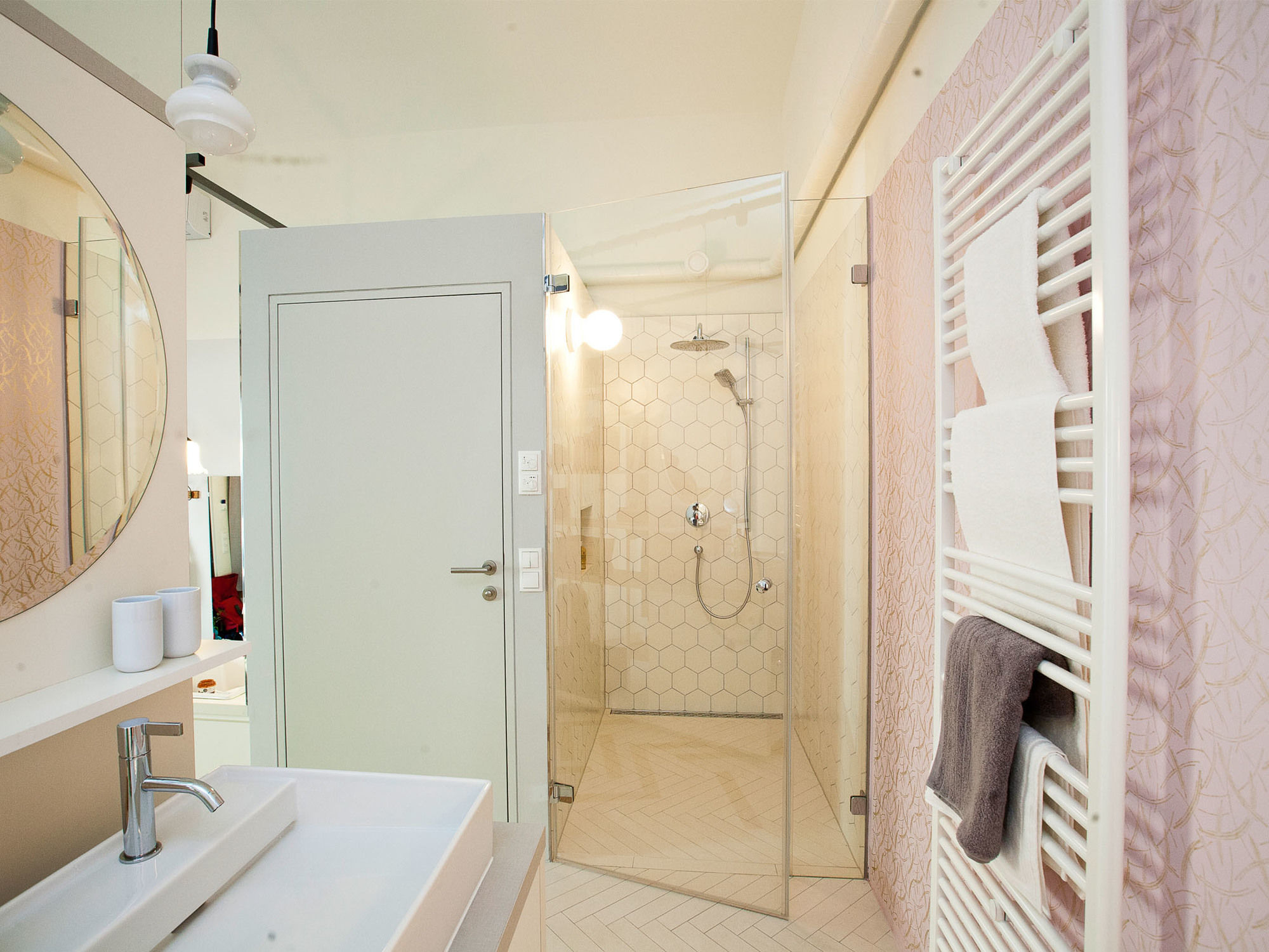 Фото 192934873645