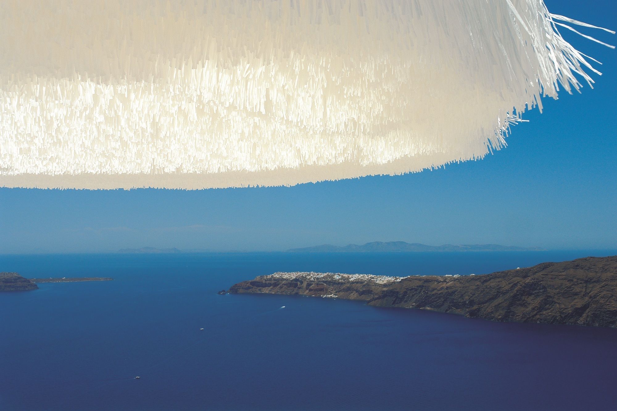 Фото White Santorini