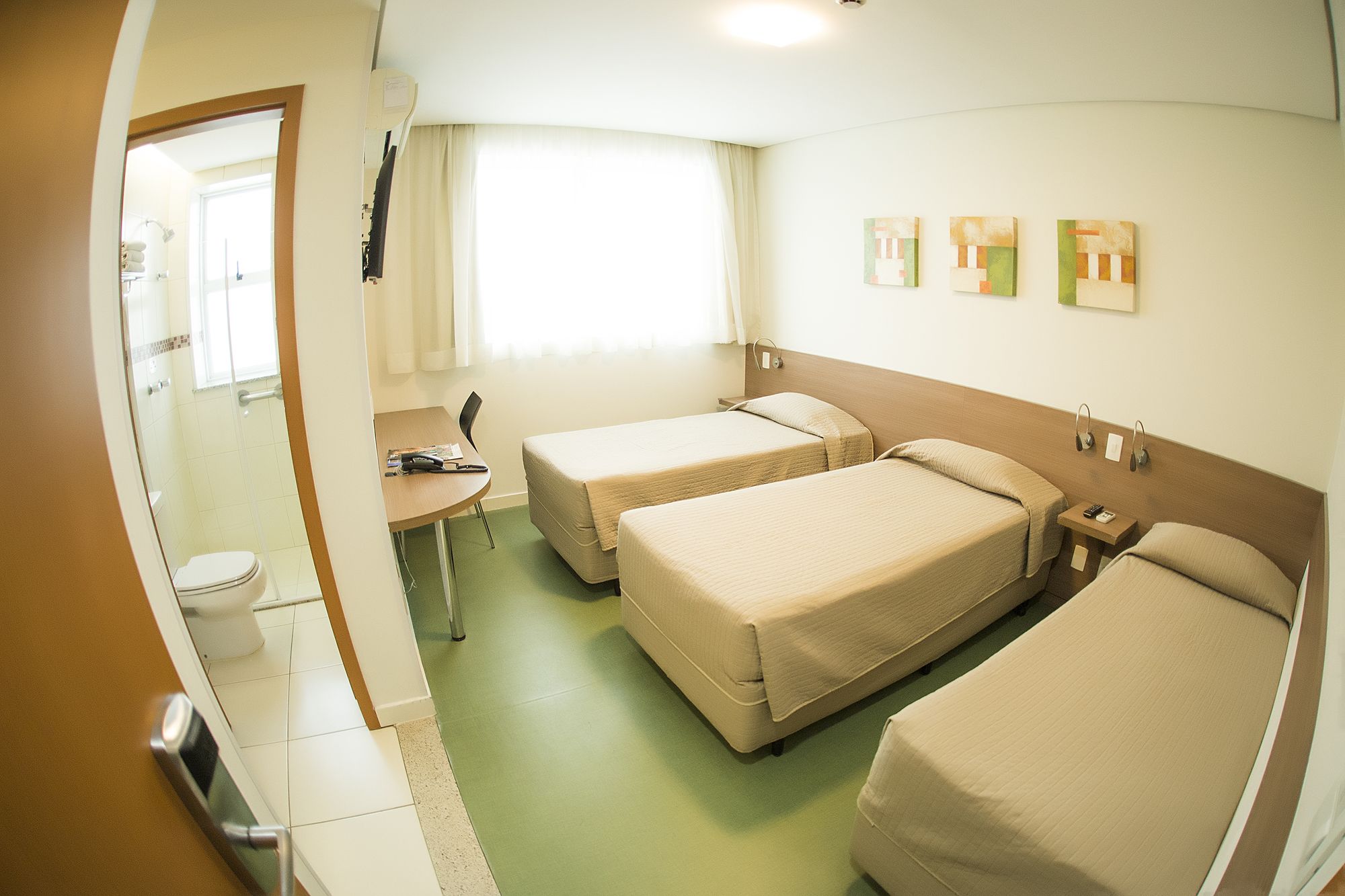 Фото отеля 3