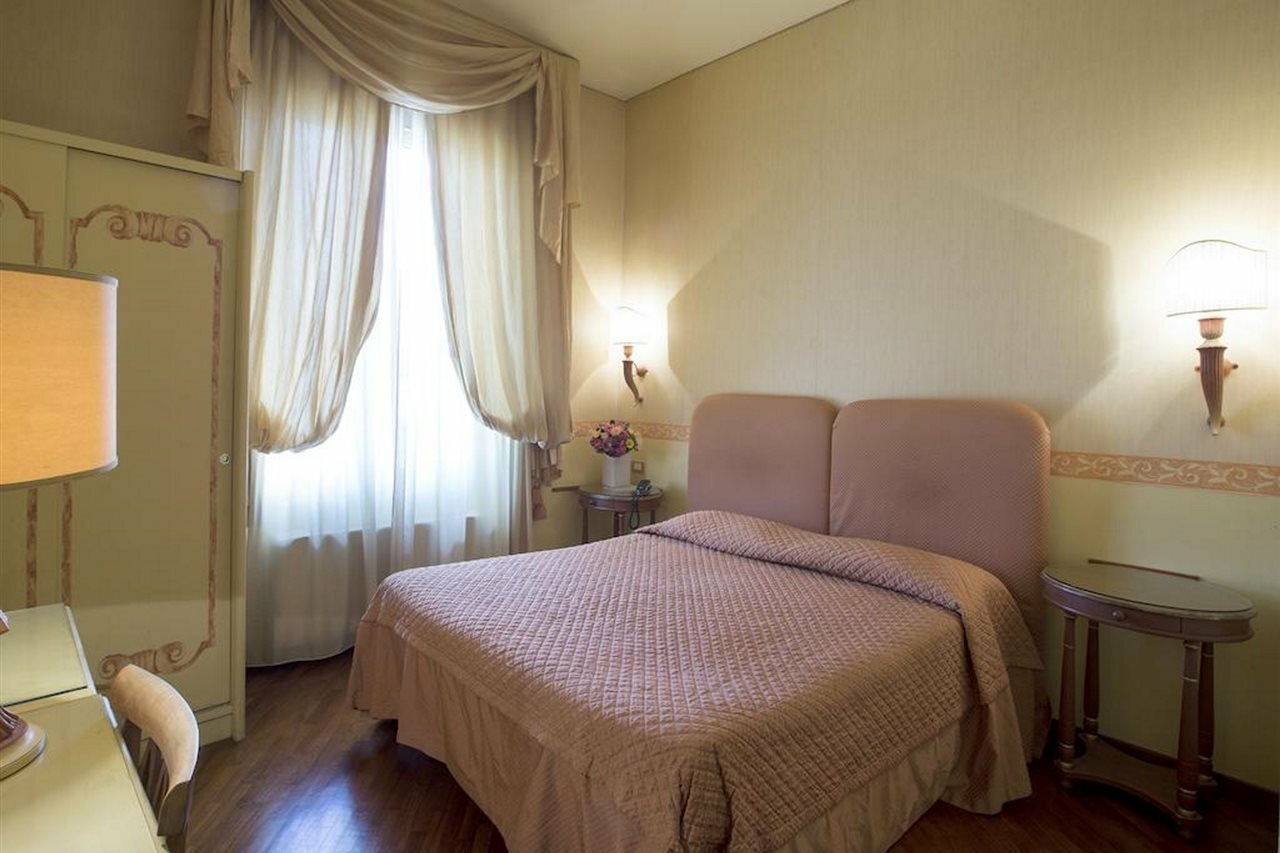 Фото Hotel Aurora