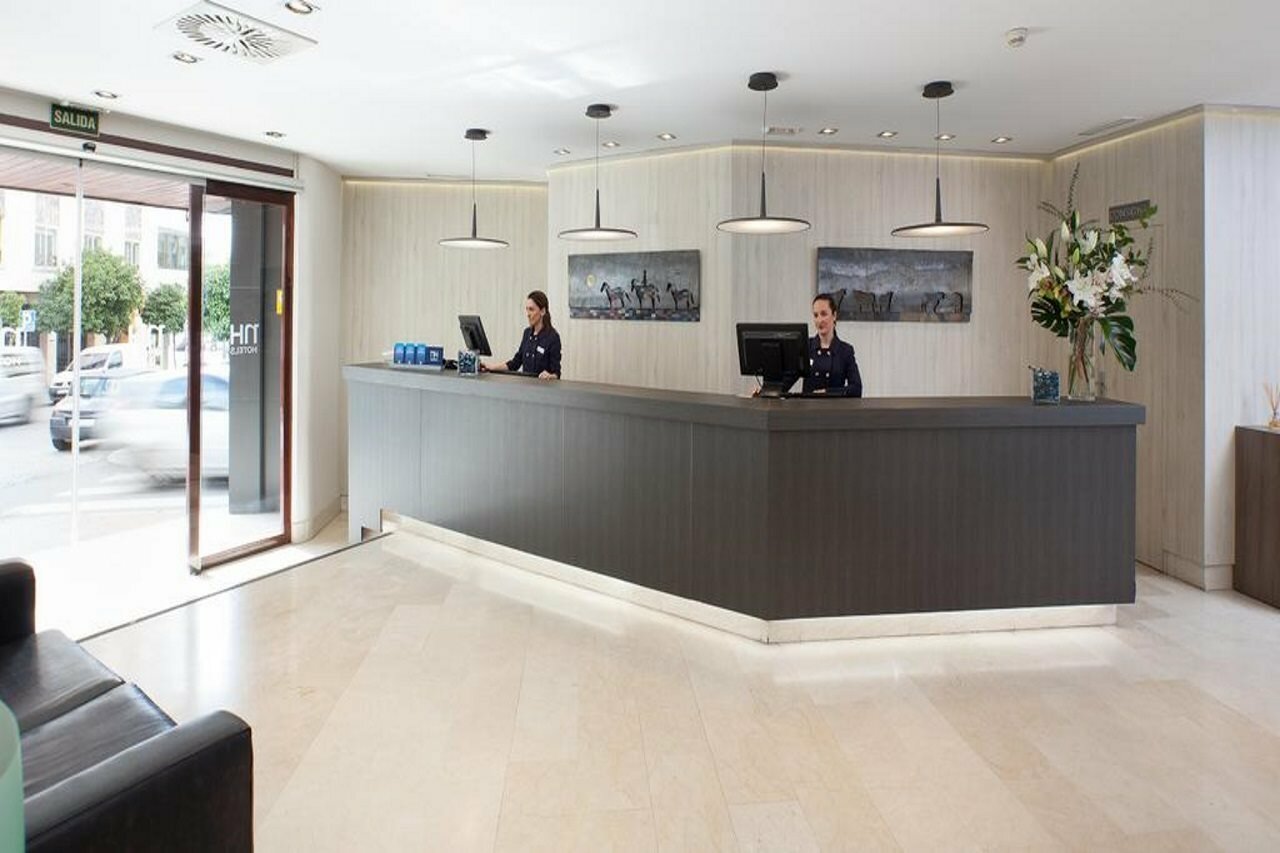 Фото Nh Córdoba Califa Hotel