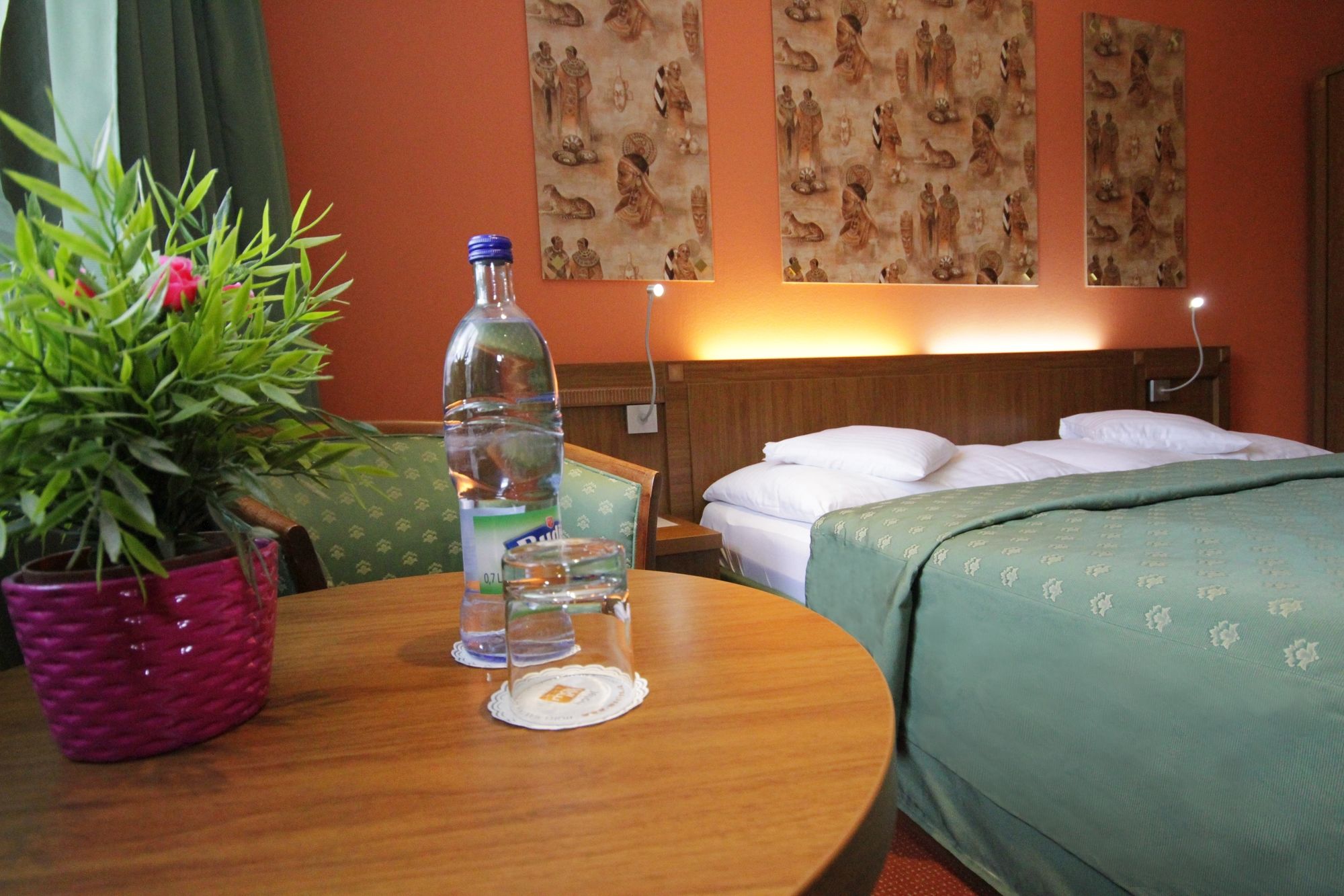 Фото Hotel Max Inn