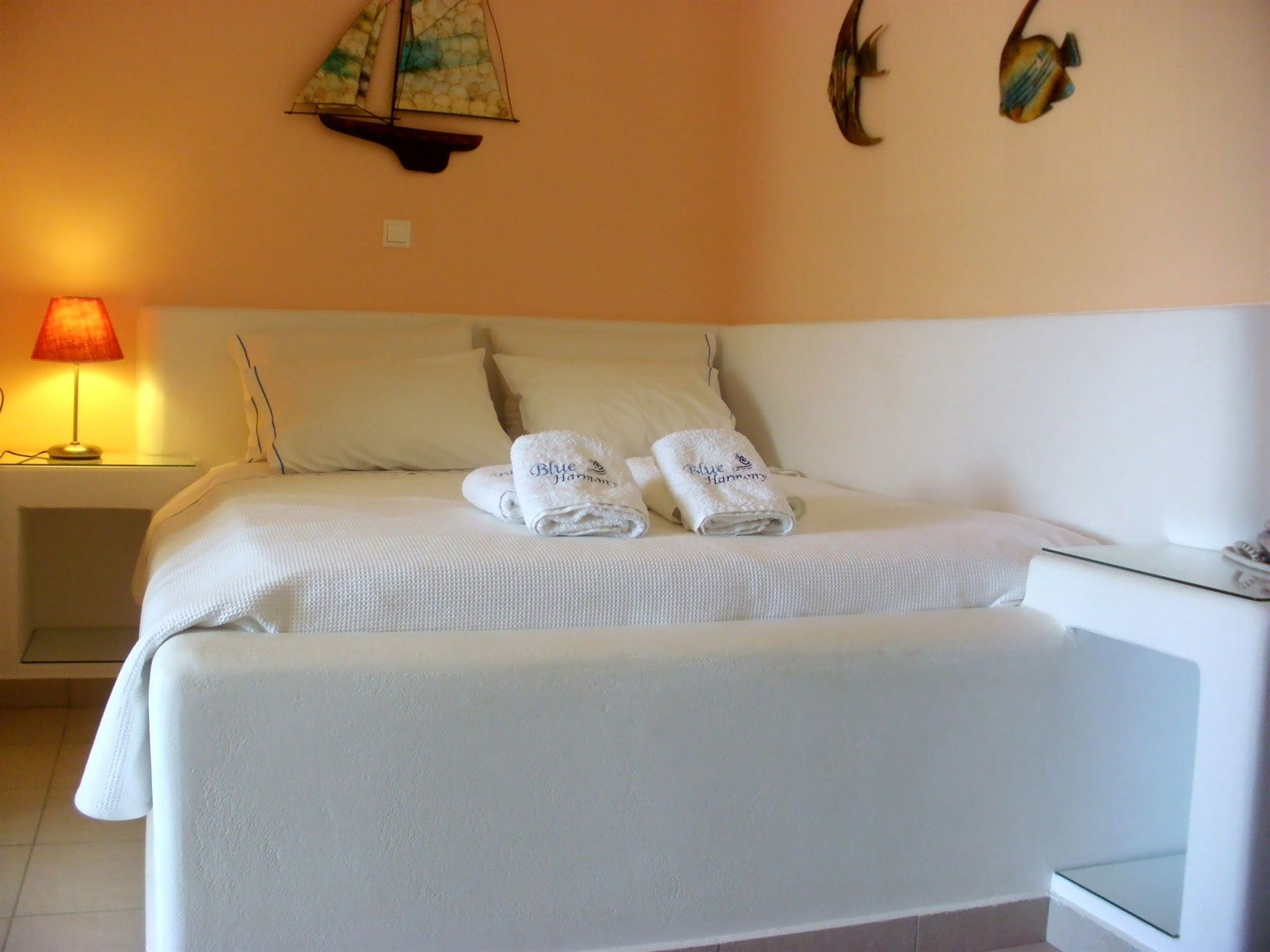 Фото Blue Harmony Apartments