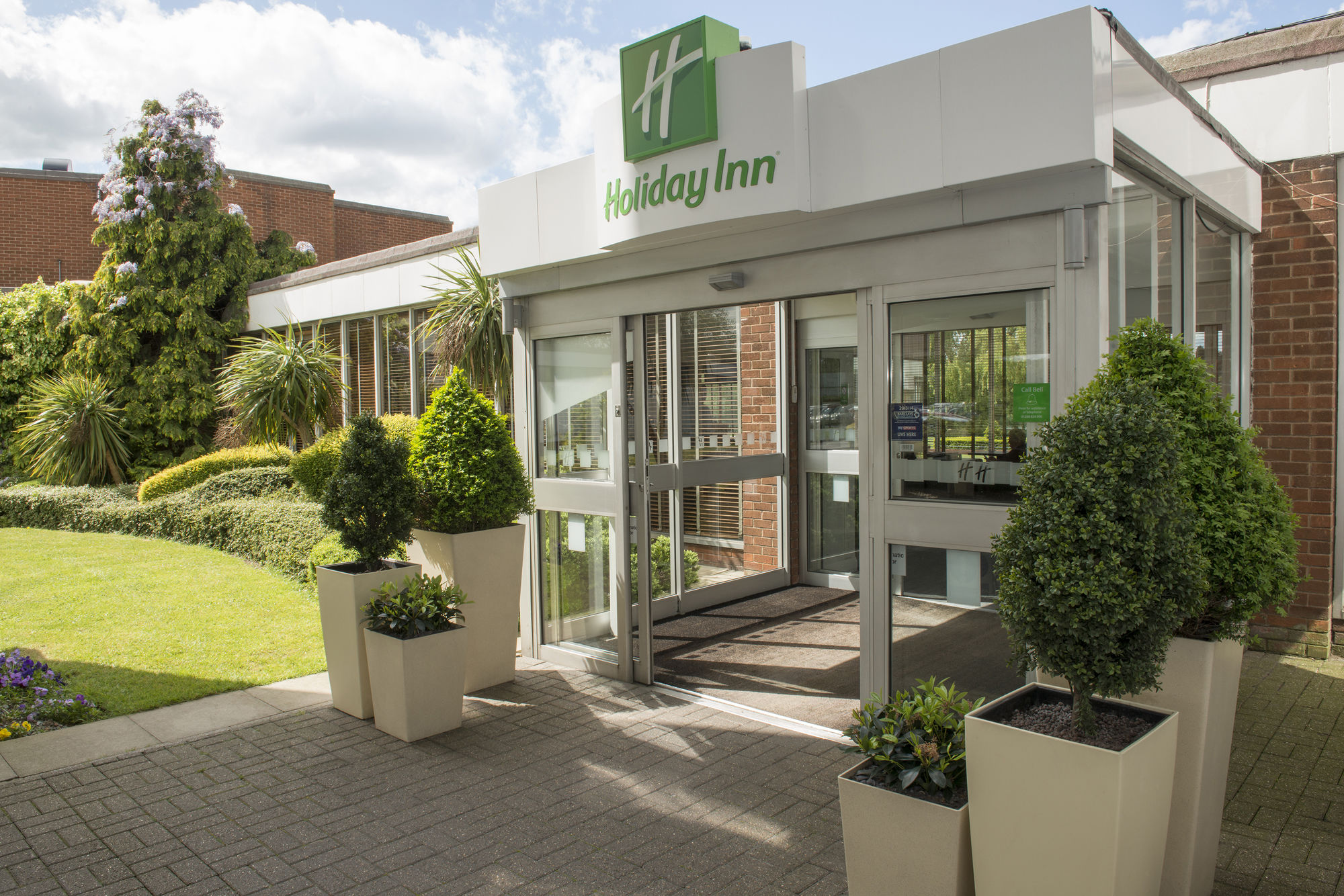 Фото Holiday Inn Basildon