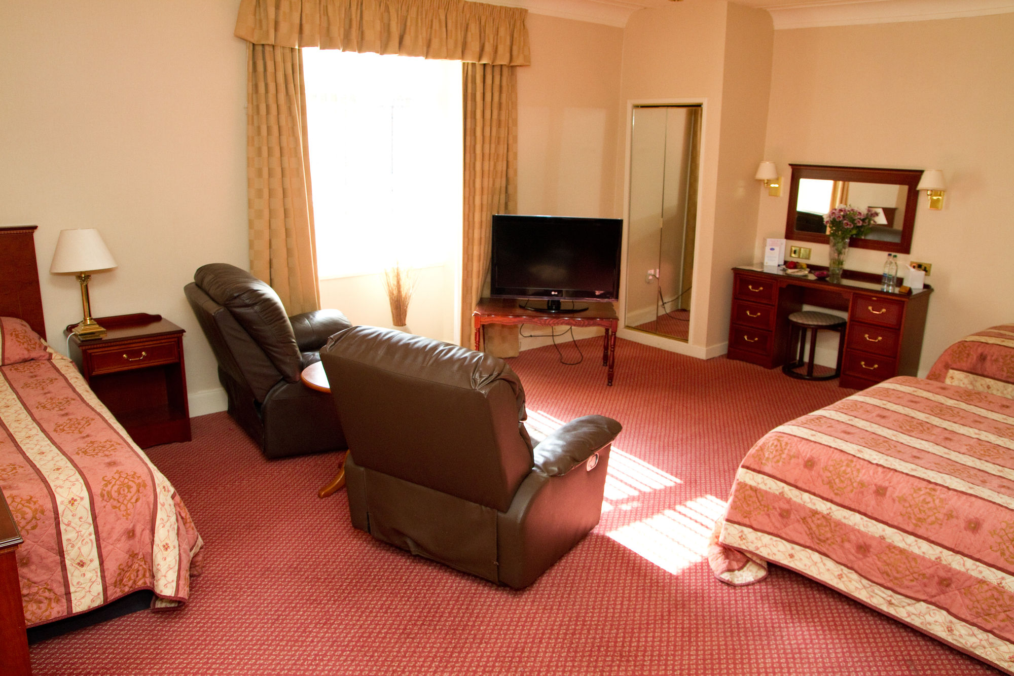 Фото Salutation Hotel