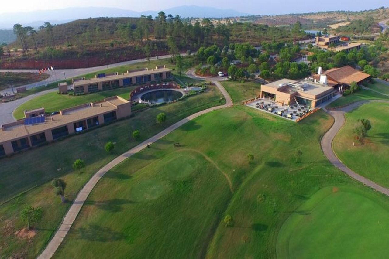 Фото Nau Morgado Golf & Country Club