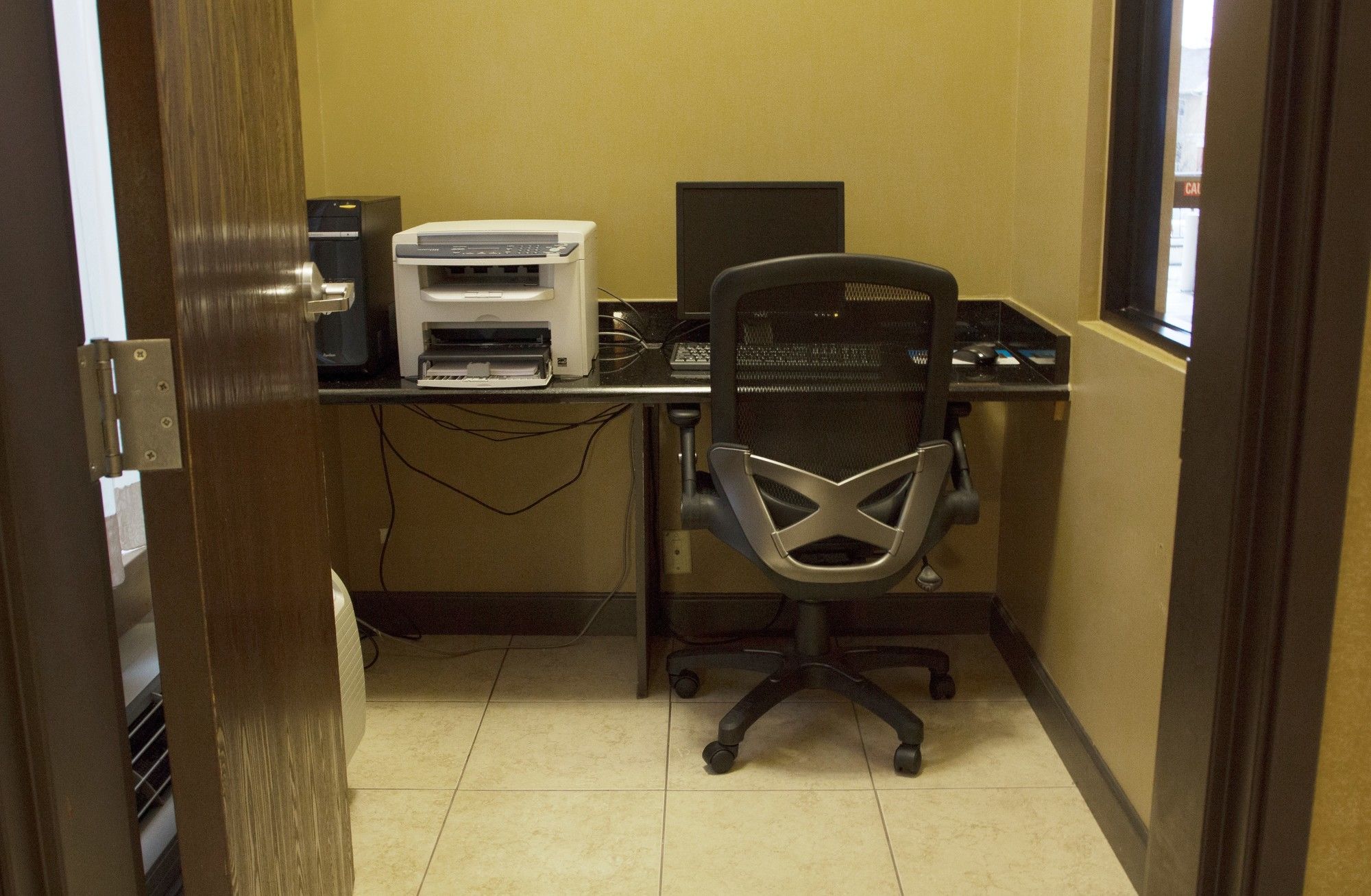 Фото Brentwood Suites