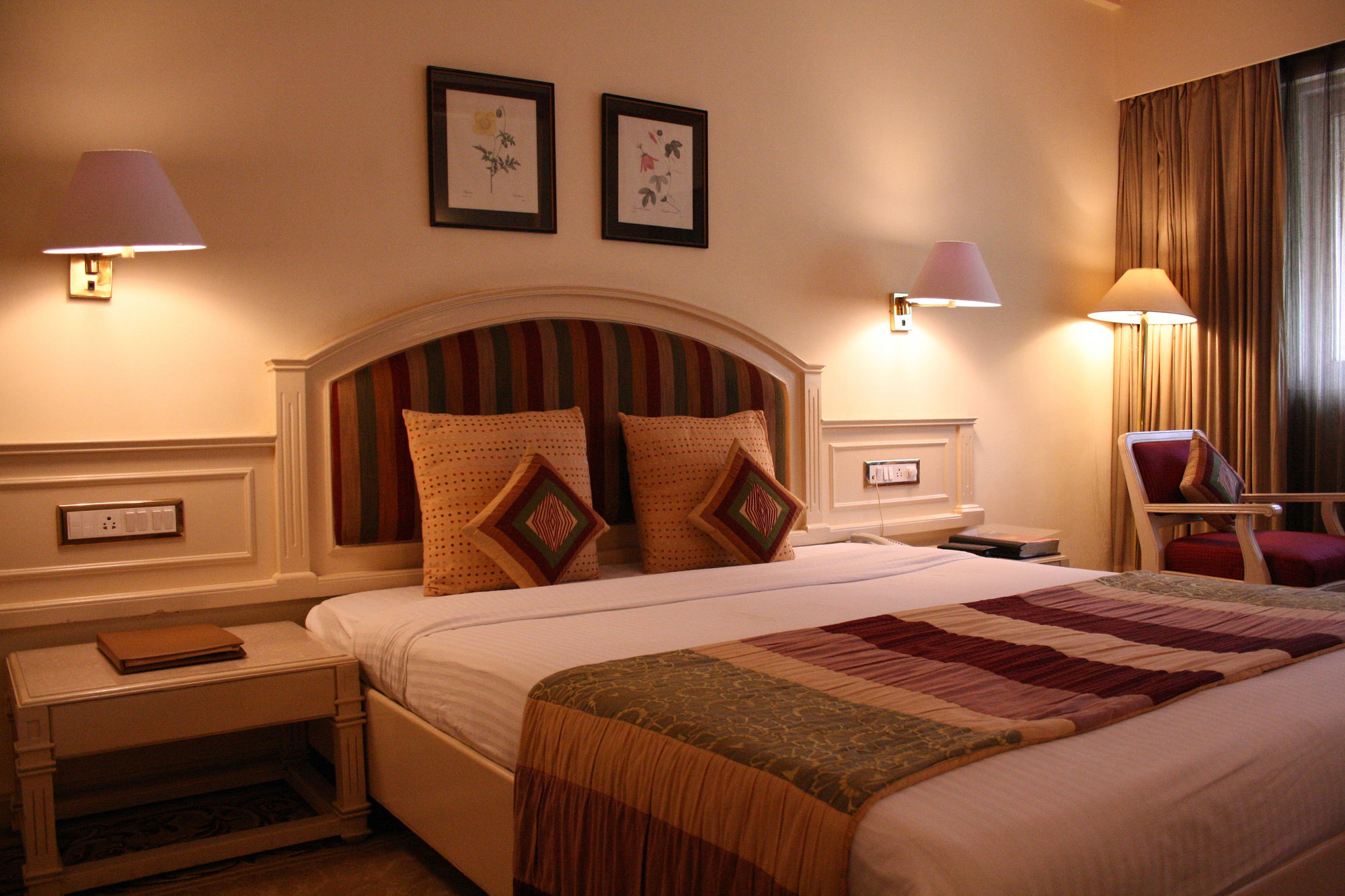 Фото Bawa International