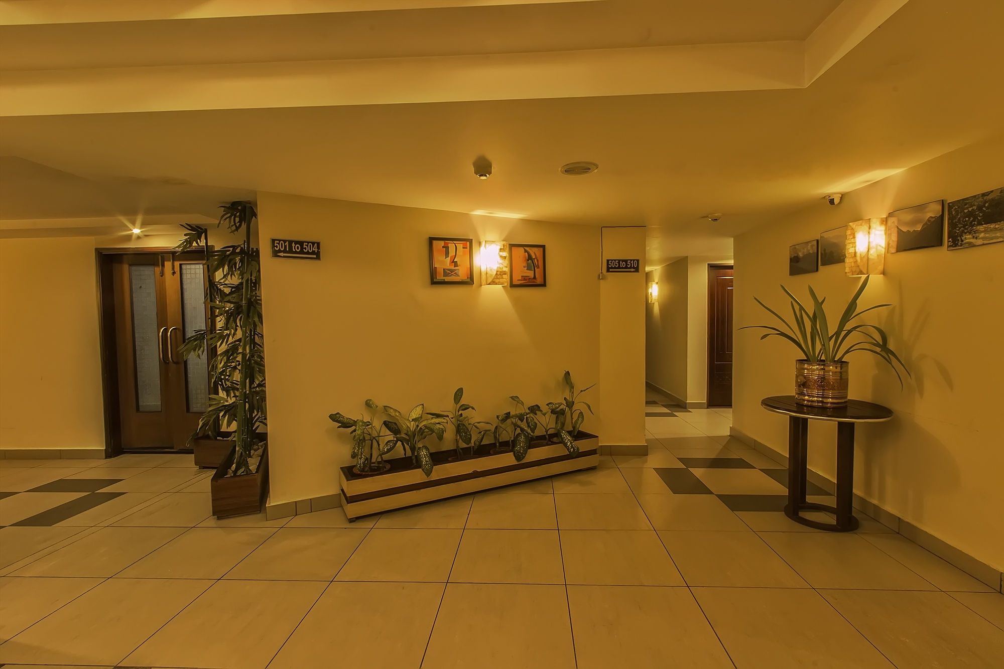 Фото Hotel Gateway Grandeur