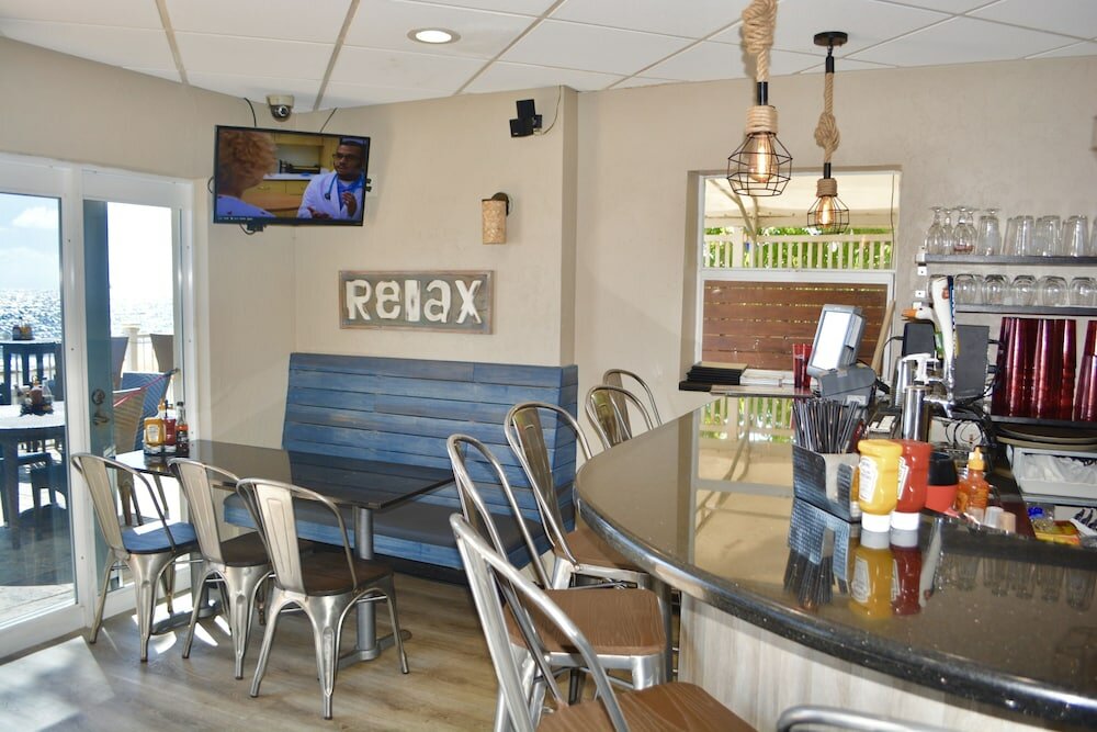 Фото Sun Tower Hotel & Suites on the Beach